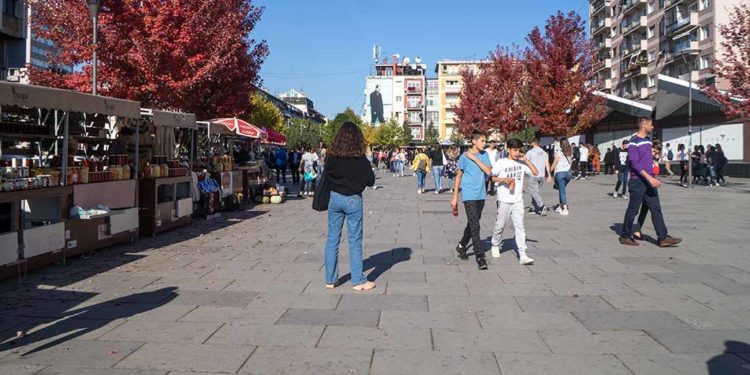 Për 10 Vjet Kosovës I Ikën Mbi 500 Mijë Njerëz 0963