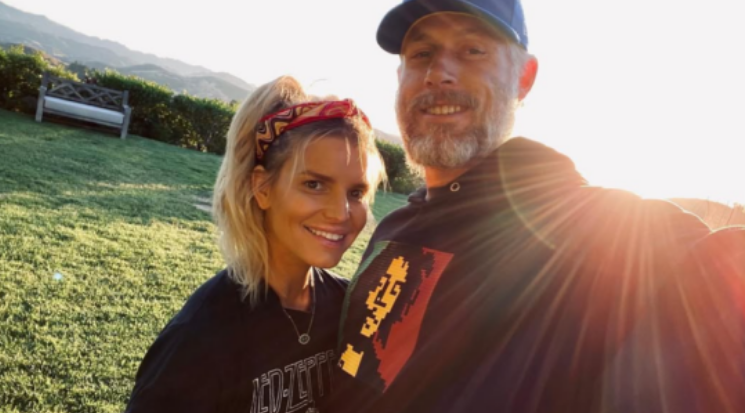 Jessica Simpson dhe Eric Johnson i japin fund martesës 10-vjeçare