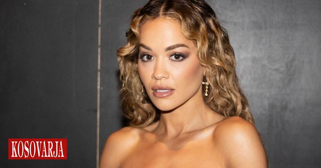 Rita Ora publikon imazhe nga pushimet në Australi me babain e saj